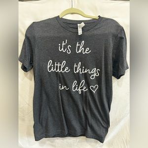 graphic tee, bella canvas size medium